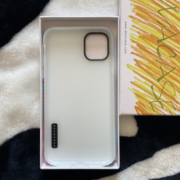 Akna IPhone 11 case - Picture 2 of 3